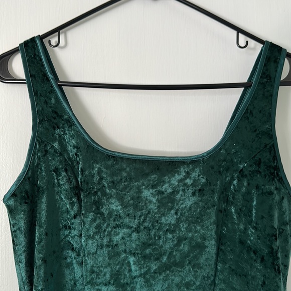 Scoop beck velvet tank top - Picture 2 of 5